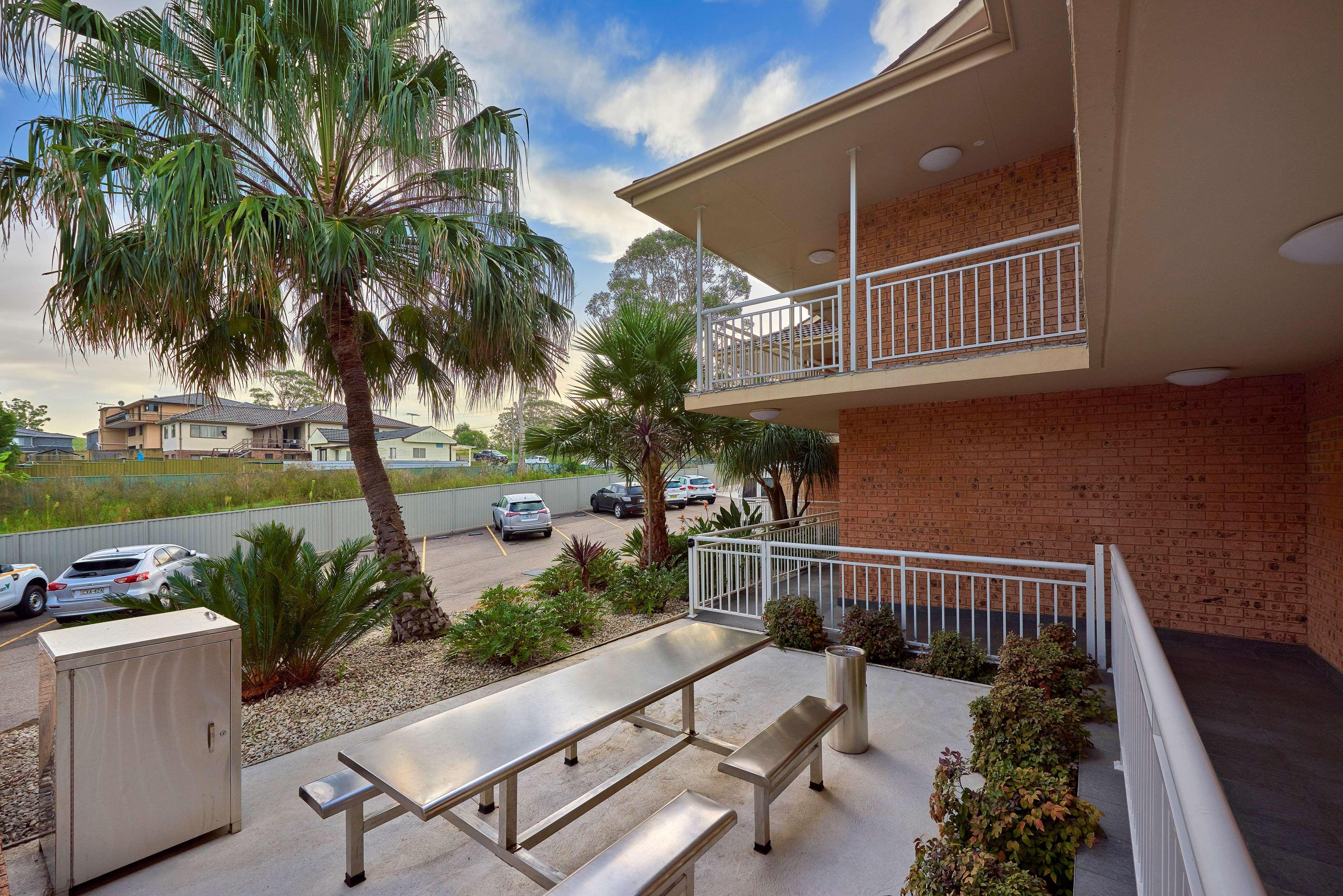 Best Western Casula Motor Inn Eksteriør billede